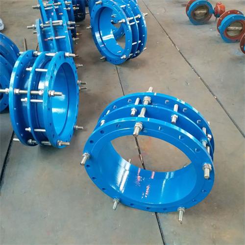 伸縮器是泵，閥門(mén)，管道等設(shè)備與管